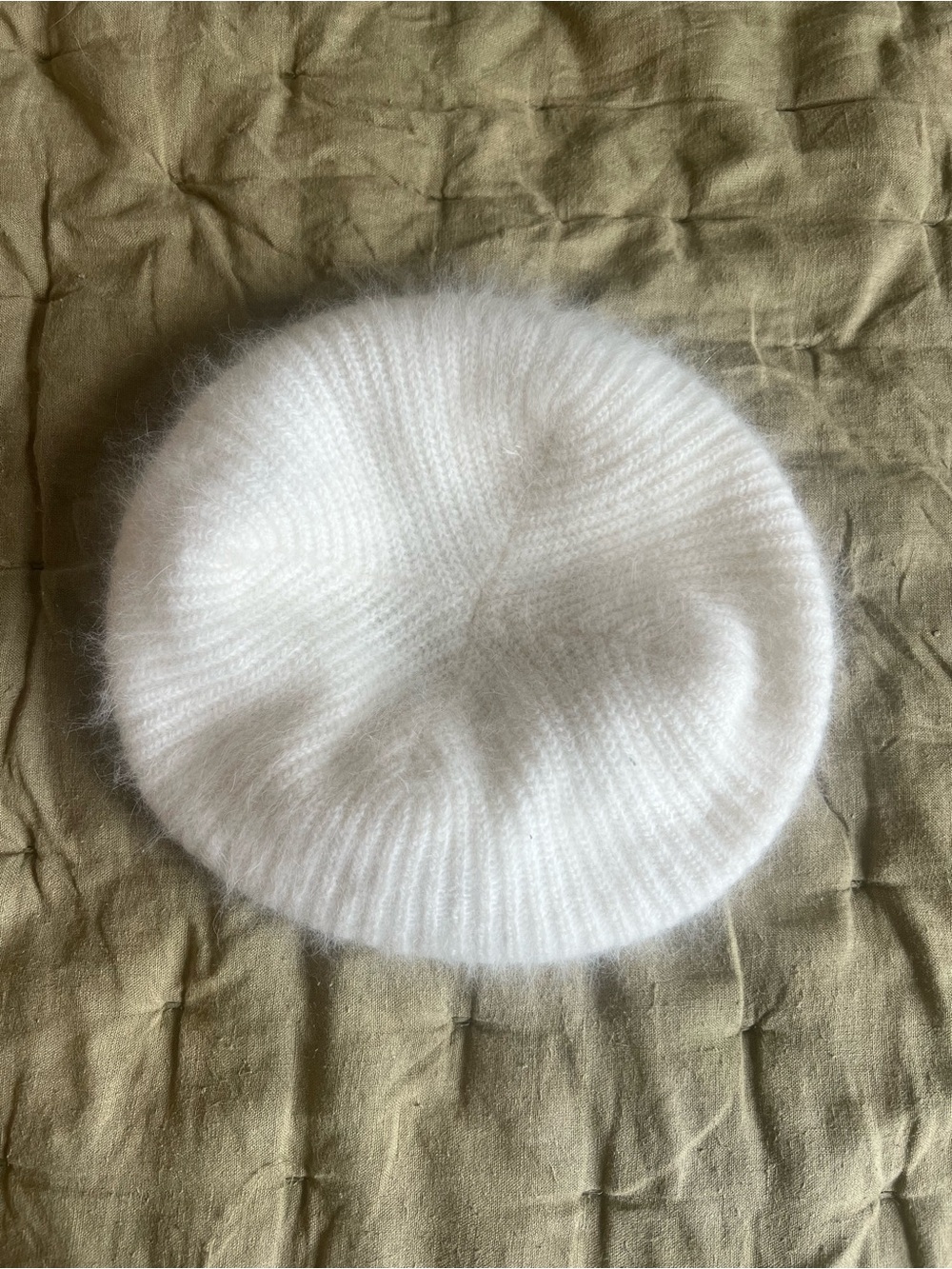 Vintage White Fuzzy Beret Hat